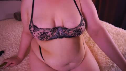 cuteamberr online show from July 7, 1:20 am