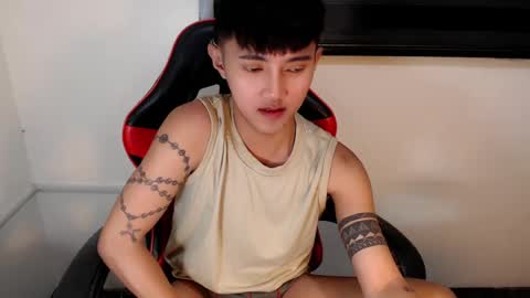 cuteasiancock98 online show from August 7, 12:21 am