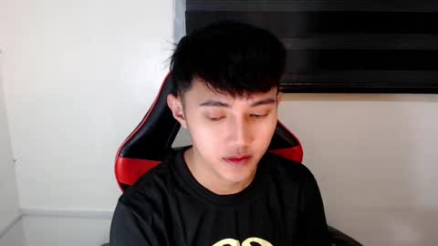 cuteasiancock98 online show from August 11, 11:51 pm