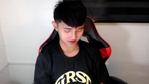 cuteasiancock98 online show from August 12, 12:57 am