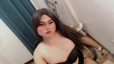 cuteasianlee online show from July 3, 4:58 am
