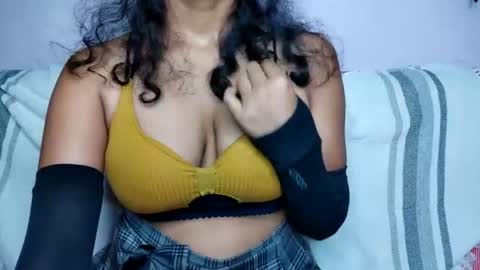 cuteaura20 online show from August 7, 1:27 am