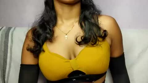 cuteaura20 online show from August 9, 1:01 pm