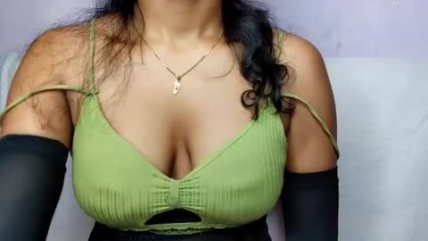 cuteaura20 online show from August 12, 1:08 am
