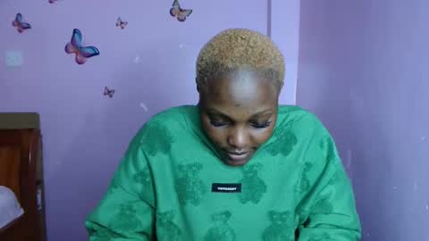 cutebuu online show from April 21, 1:32 pm