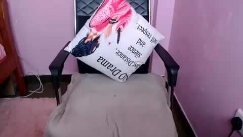 cutebuu online show from August 11, 9:44 am