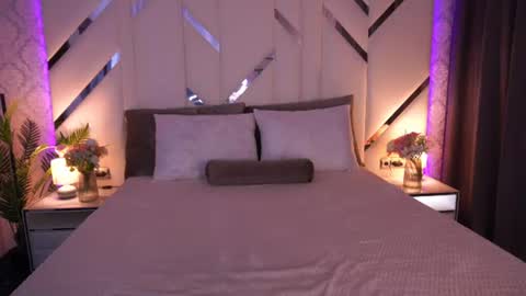 Foxy online show from August 11, 1:24 pm