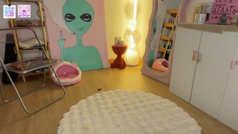 Elsa online show from April 30, 3:20 am