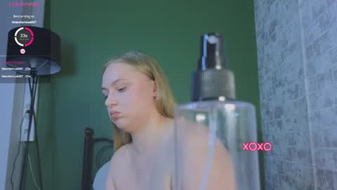 Amyy online show from August 5, 3:15 am