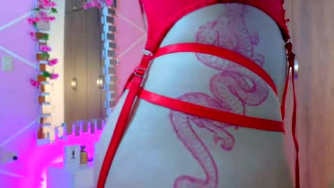 cuteflame_ online show from August 6, 11:15 pm