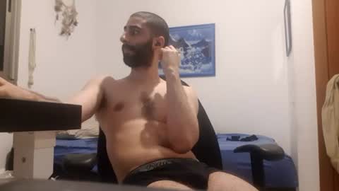 cuteguy52 online show from July 22, 12:02 am