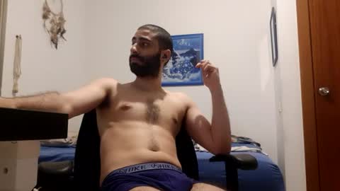 cuteguy52 online show from July 22, 11:07 pm