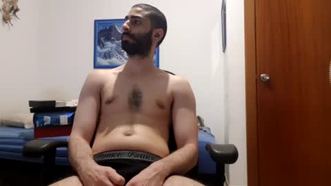 cuteguy52 online show from July 23, 9:39 pm