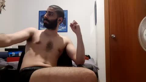 cuteguy52 online show from August 2, 10:44 am