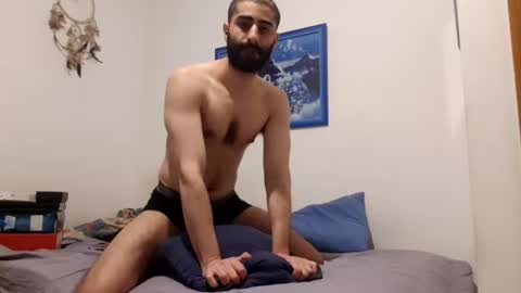 cuteguy52 online show from August 2, 11:50 am