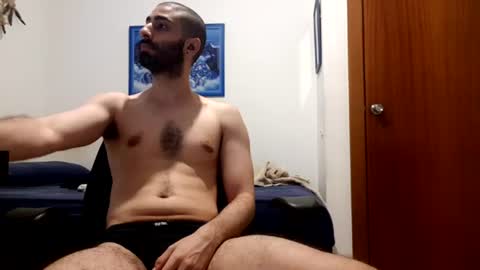 cuteguy52 online show from August 7, 10:04 am