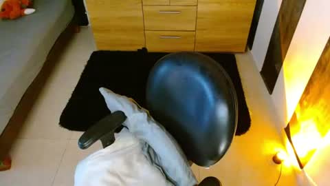isabella online show from August 8, 8:09 pm