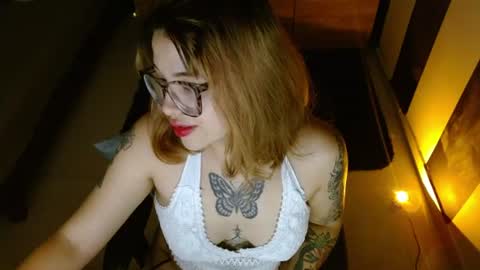 isabella online show from August 15, 7:51 pm
