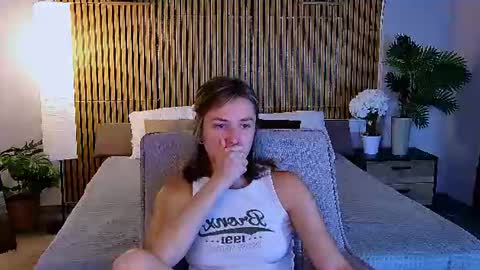 cutemirage online show from August 6, 7:46 pm