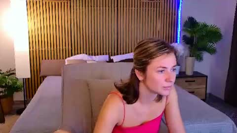 cutemirage online show from August 8, 5:02 pm