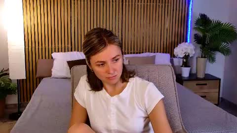 cutemirage online show from August 11, 2:30 pm