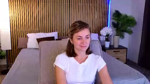 cutemirage online show from August 11, 5:48 pm