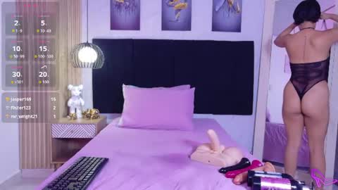 cutepetitee online show from August 1, 2:45 pm