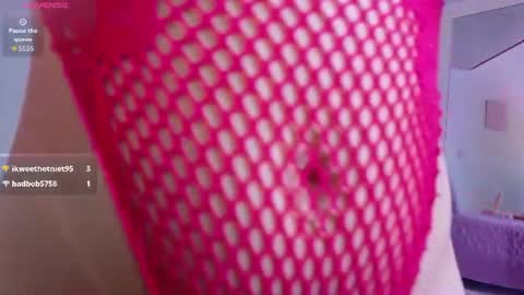 cutepetitee online show from August 3, 1:51 pm