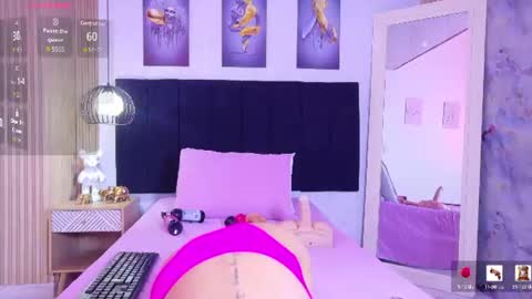 cutepetitee online show from August 6, 3:55 pm