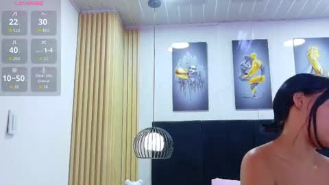 cutepetitee online show from August 6, 6:29 pm