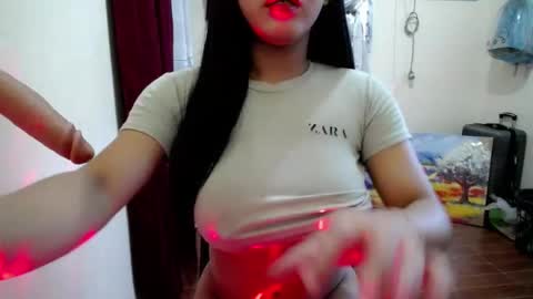 isabel online show from August 14, 8:29 am