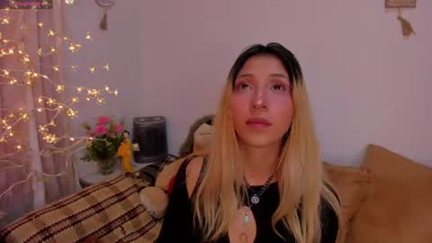 cuteweed420 online show from July 29, 6:53 am
