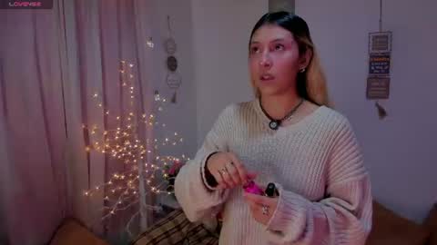 cuteweed420 online show from July 29, 8:38 pm