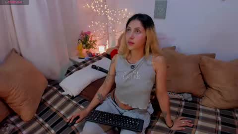 cuteweed420 online show from August 7, 2:11 am