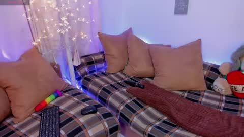 cuteweed420 online show from August 13, 1:08 am