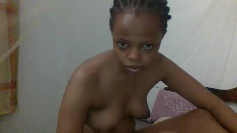 cutey-blonde online show from April 28, 1:33 pm
