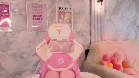 cutie_angels online show from July 31, 6:08 am