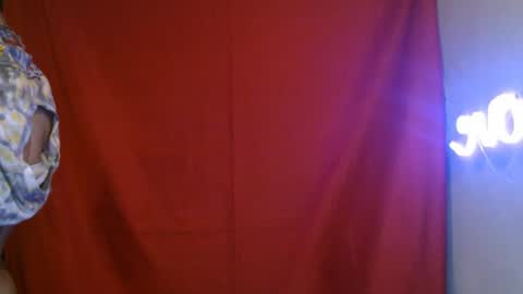cutie_hunk69 online show from August 8, 3:17 am