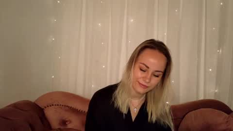 Emily online show from August 6, 8:24 am