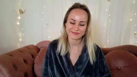 Emily online show from August 14, 8:29 am