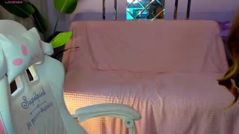 cutiechl0e online show from August 9, 8:26 am
