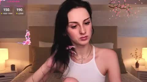 Molly online show from August 6, 3:00 pm