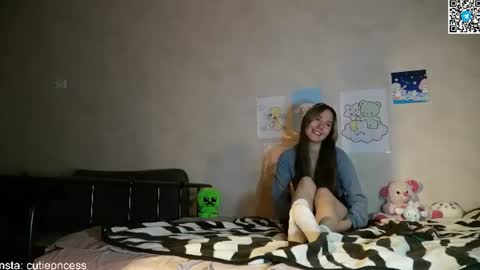 cutiepncess online show from August 10, 7:59 pm