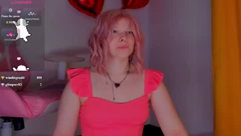 cutiesue online show from July 20, 1:30 am