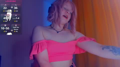 cutiesue online show from August 6, 12:04 pm