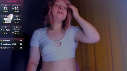 cutiesue online show from August 11, 11:29 pm