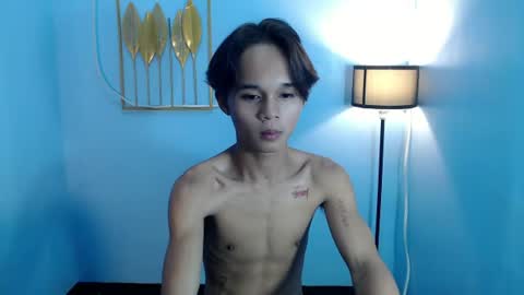 cutiewalter online show from August 10, 2:07 pm