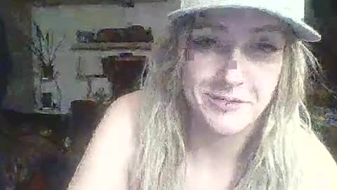 cutiiekaylss online show from June 30, 8:59 am