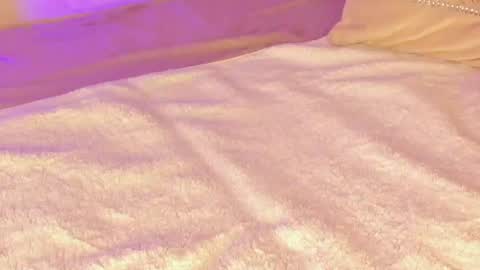 Hannah online show from August 14, 6:11 pm