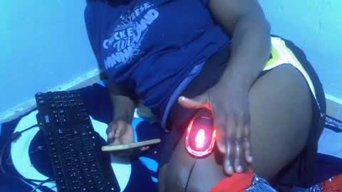 cuttie_baby online show from August 9, 7:59 pm
